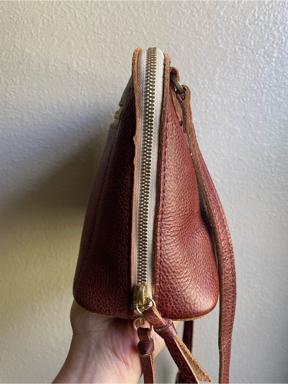 PORTLAND LEATHER GOODS Luna Crossbody Bag Brown Pebbled Leather Medium Zip Top - Picture 7 of 11